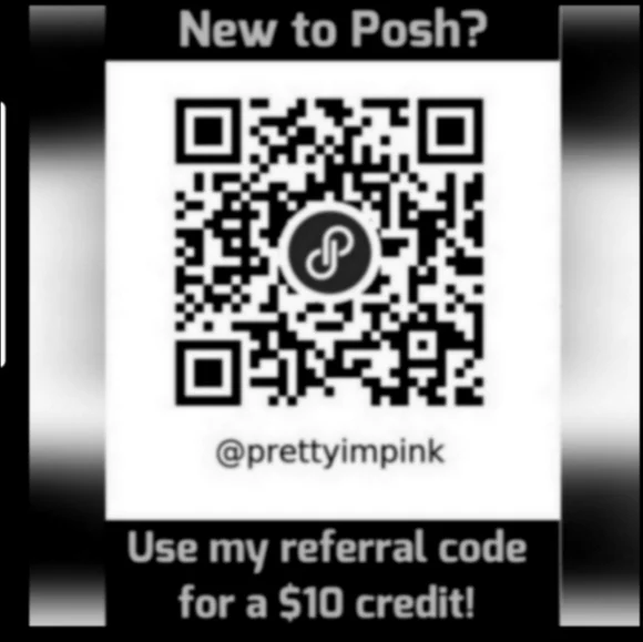 No Boundaries | Neon Fold Over Crops - Picture 9 of 9